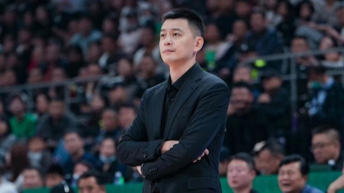 开云-CBA最帅的教练也下课了！辽宁男篮宣布杨鸣因个人身体原因辞职